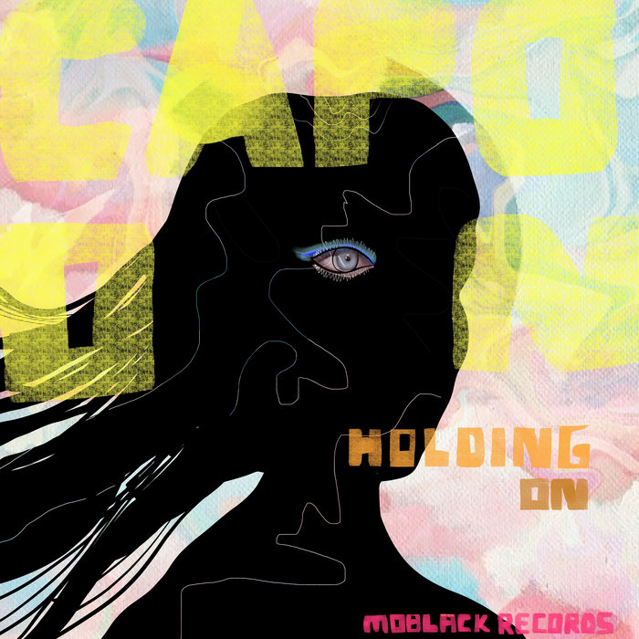 Capoon Feat. Roos Denayer – Holding On